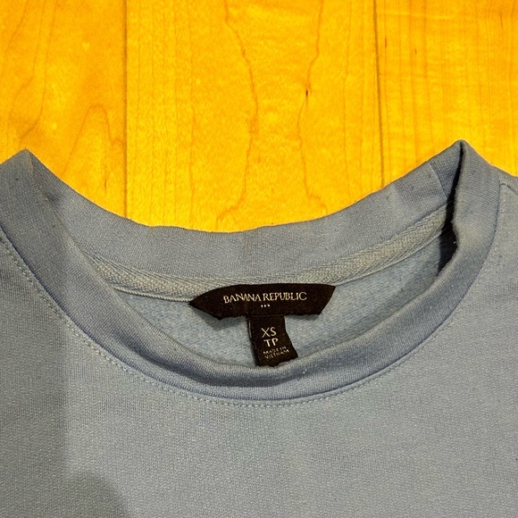 Banana republic blue sweatshirt with zip designs size-XS - Picture 2 of 5